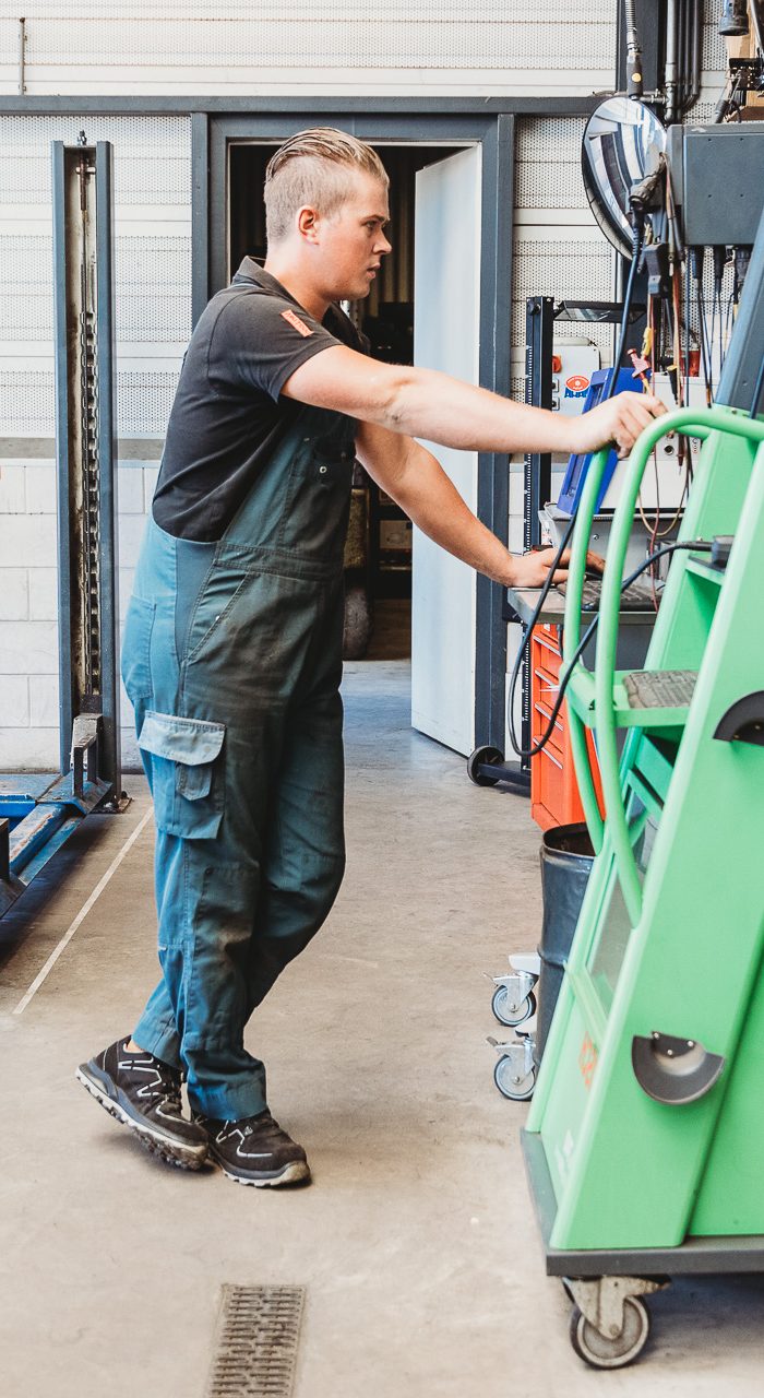 Technisch Specialist bij Autobedrijf van Loon