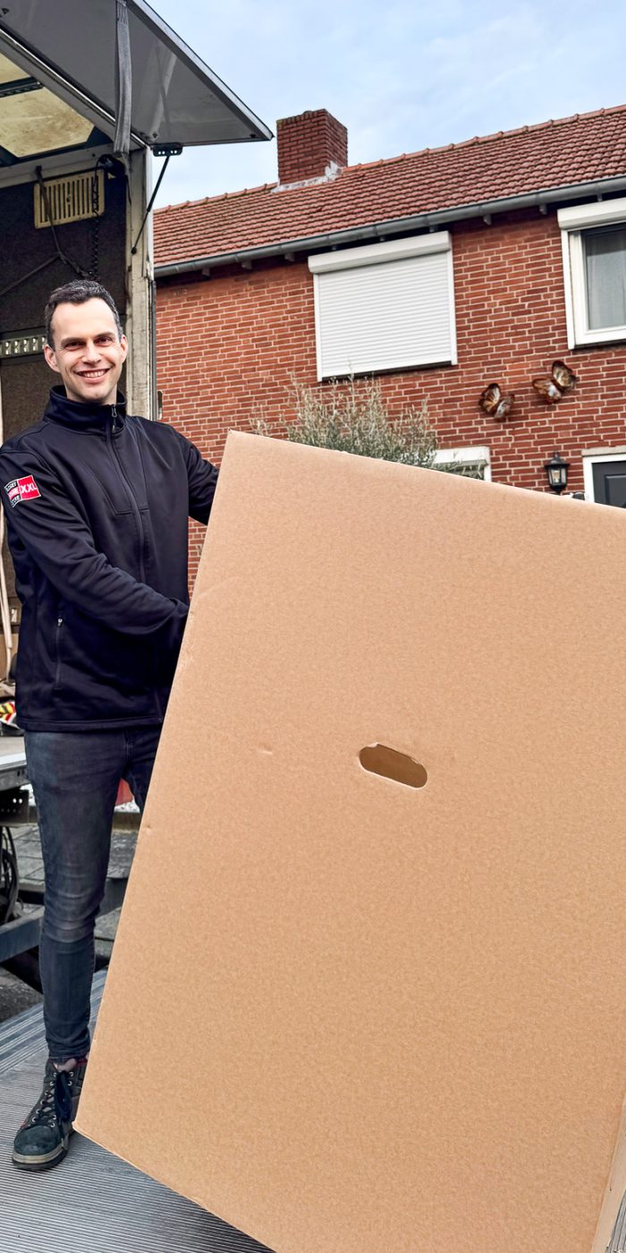Chauffeur Meubelbezorger bij Poels Wonen & Slapen