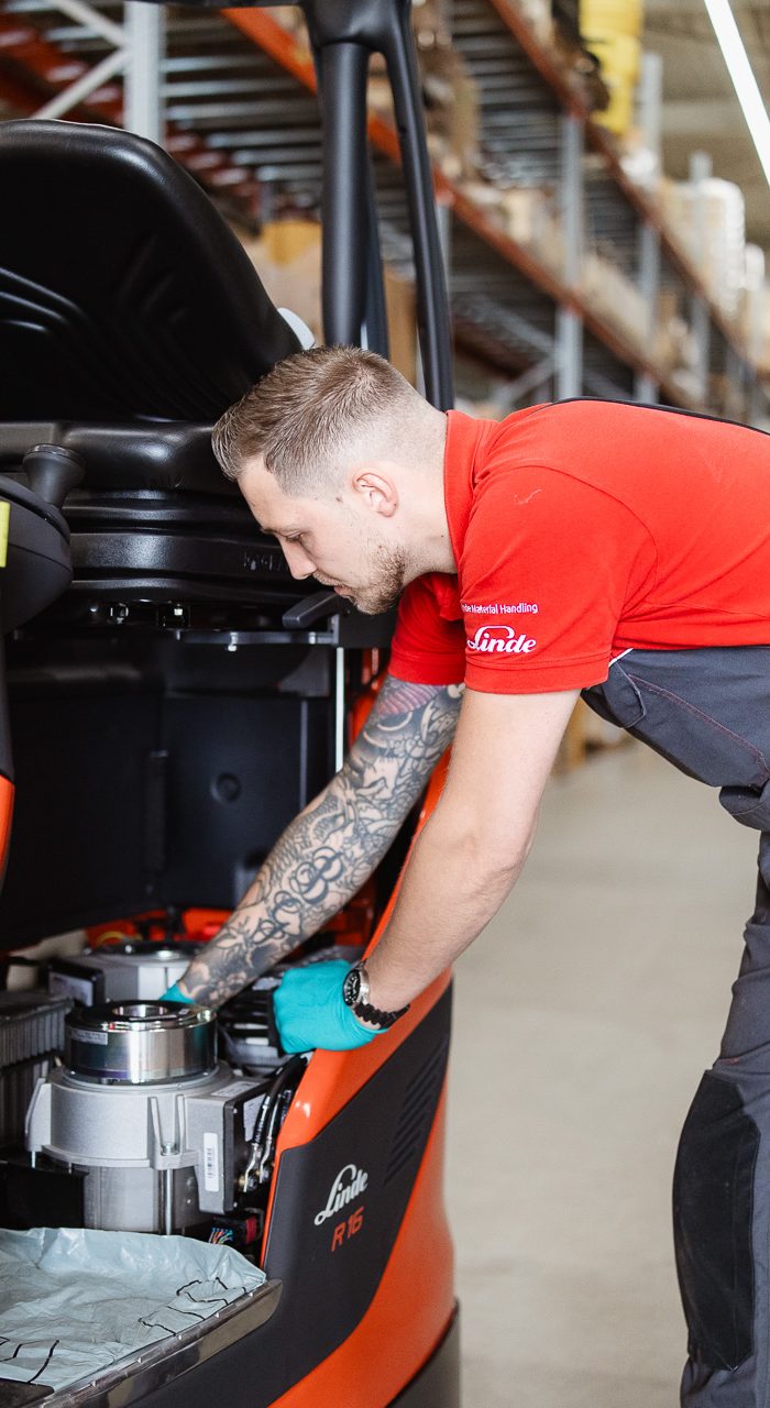 Servicemonteur bij Motrac Intern Transport