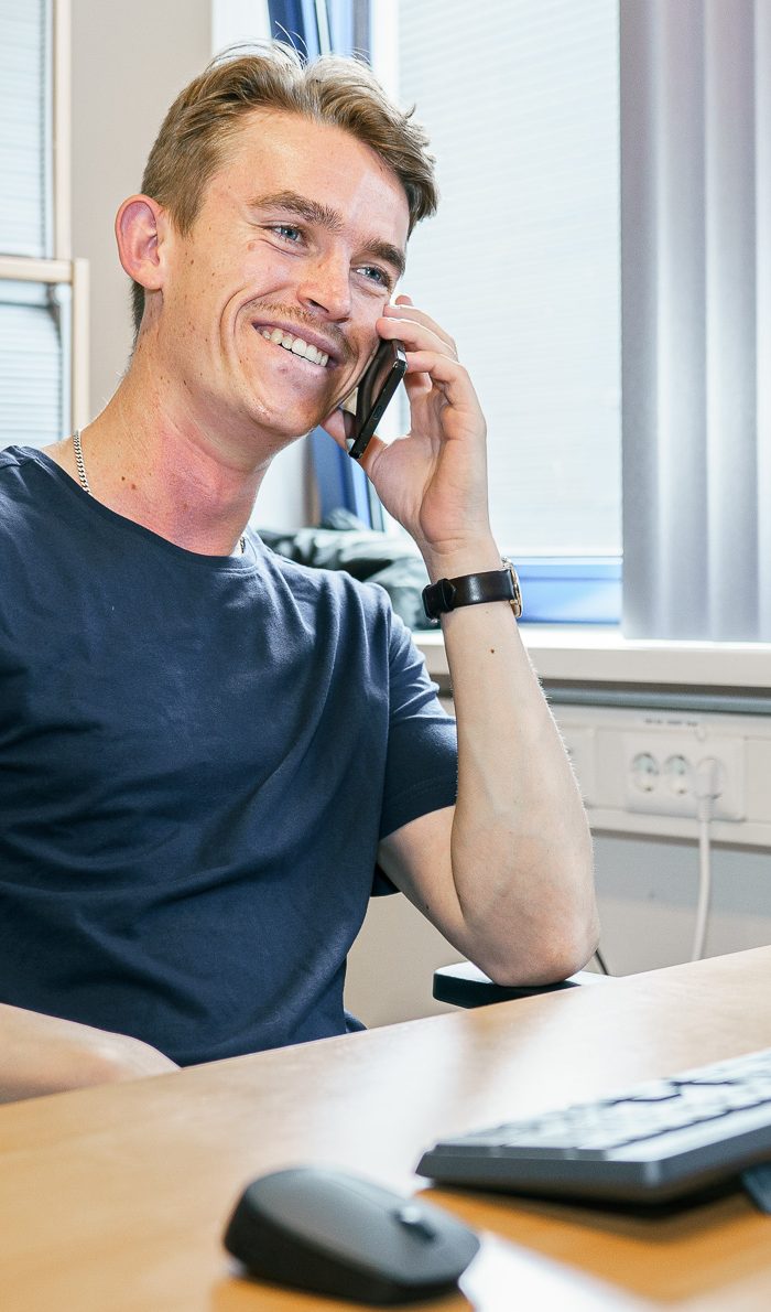 Servicemonteur bij Flame Spray Technologies