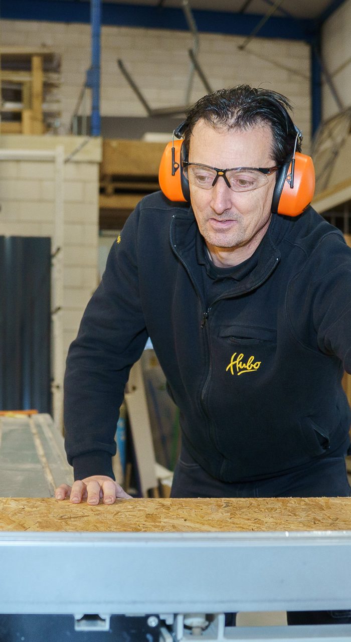 Winkelmedewerker bij Hubo Baarle Nassau