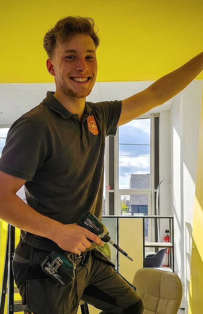 Montagemedewerker bij Mei-Concepts