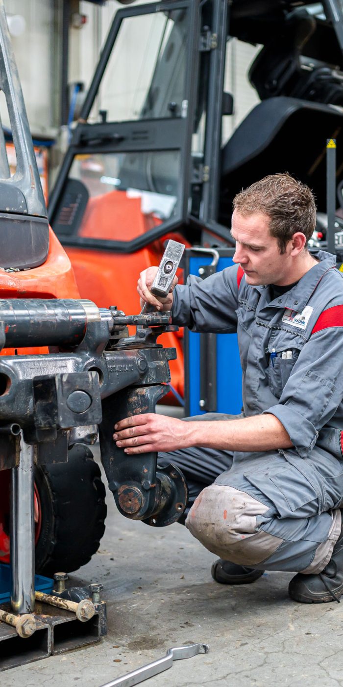 Leerling Monteur bij Van Dijk Heftrucks